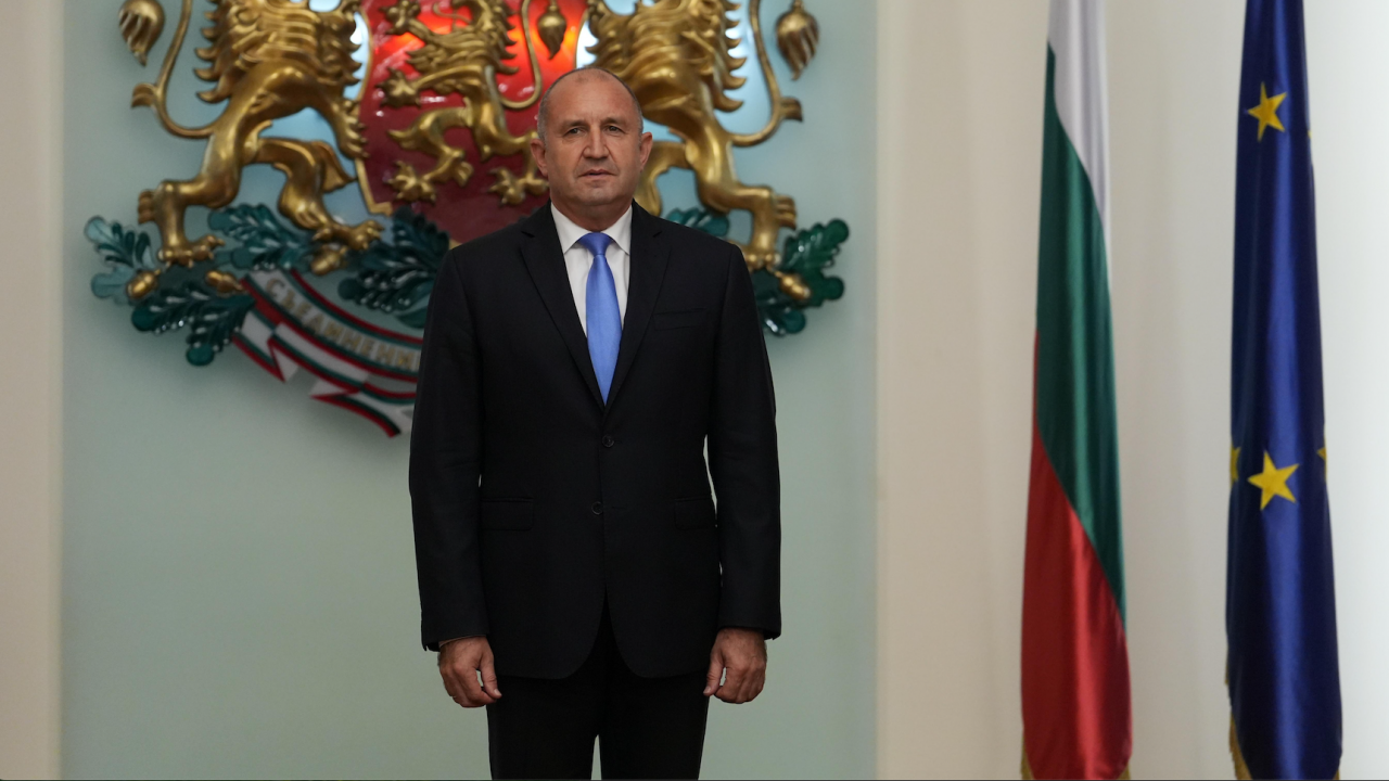 Президентът Радев ще отличи с Почетния знак на президента дейци на военната ни авиация