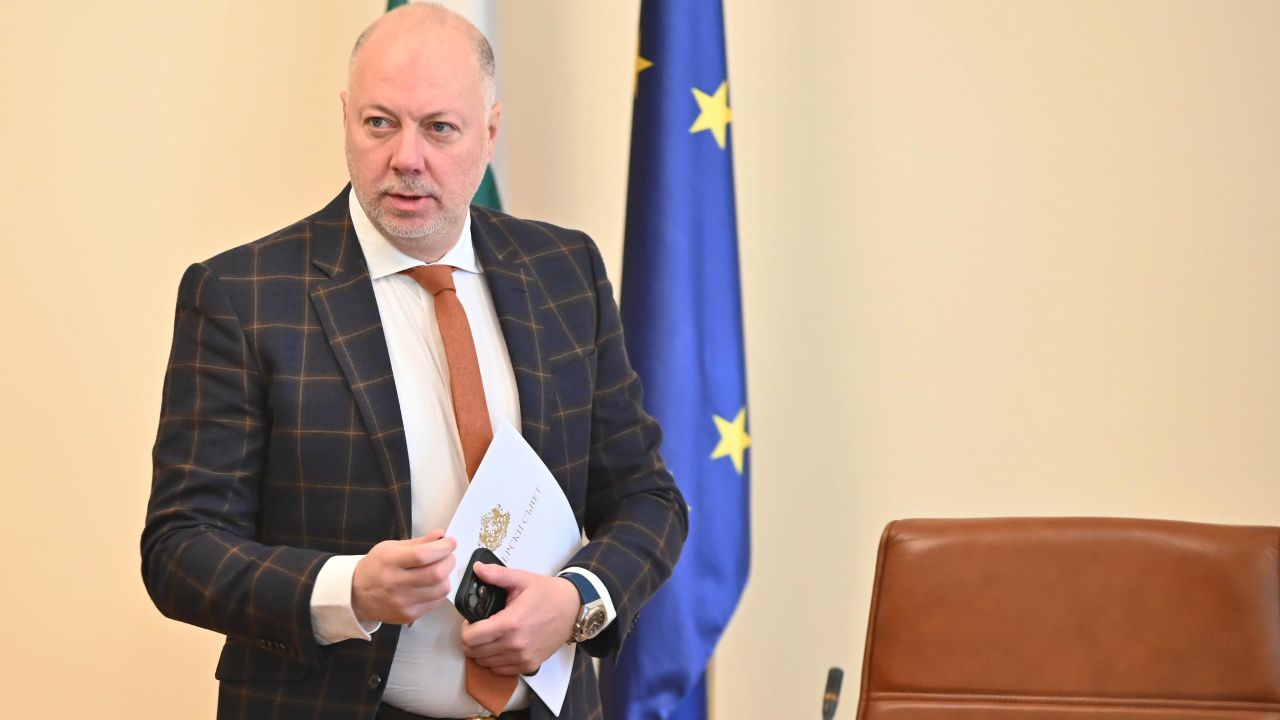 Желязков инструктира министрите си да се организират преди снеготопенето: Искам да знам състоянието на всички речни корита и нивата на язовирите