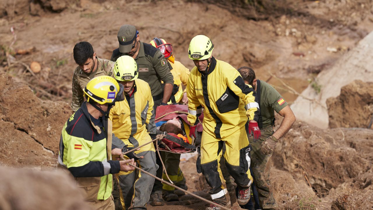 Тридневен национален траур в Испания в памет на жертвите на наводненията