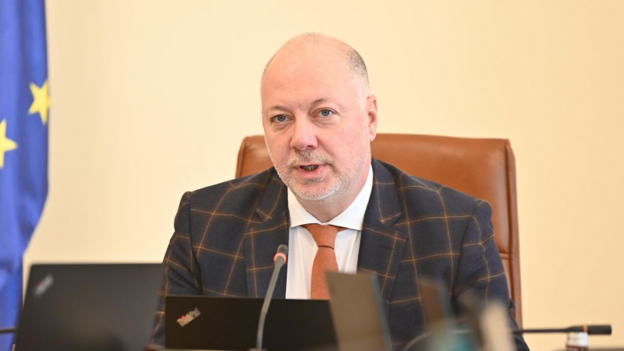 Премиерът Желязков настоя за спешни кадрови промени в тол управлението