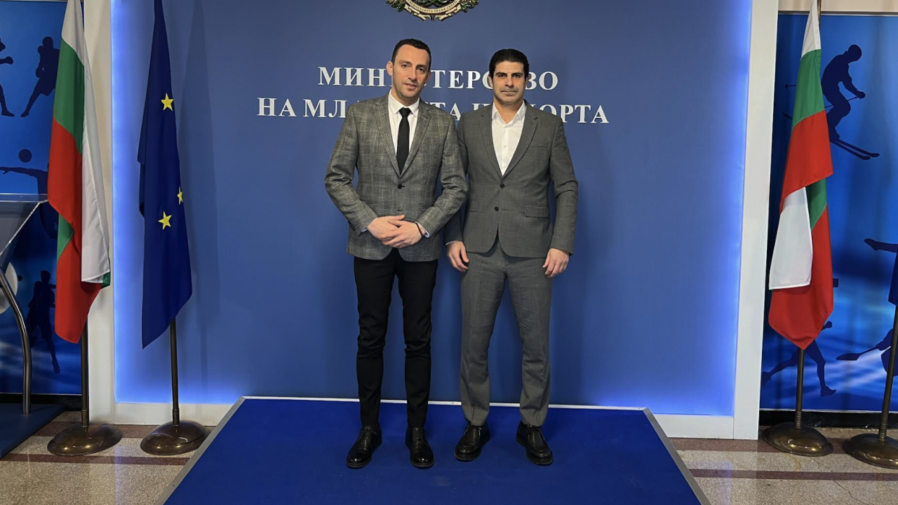 Министър Пешев се срещна с президента на БФС Георги Иванов