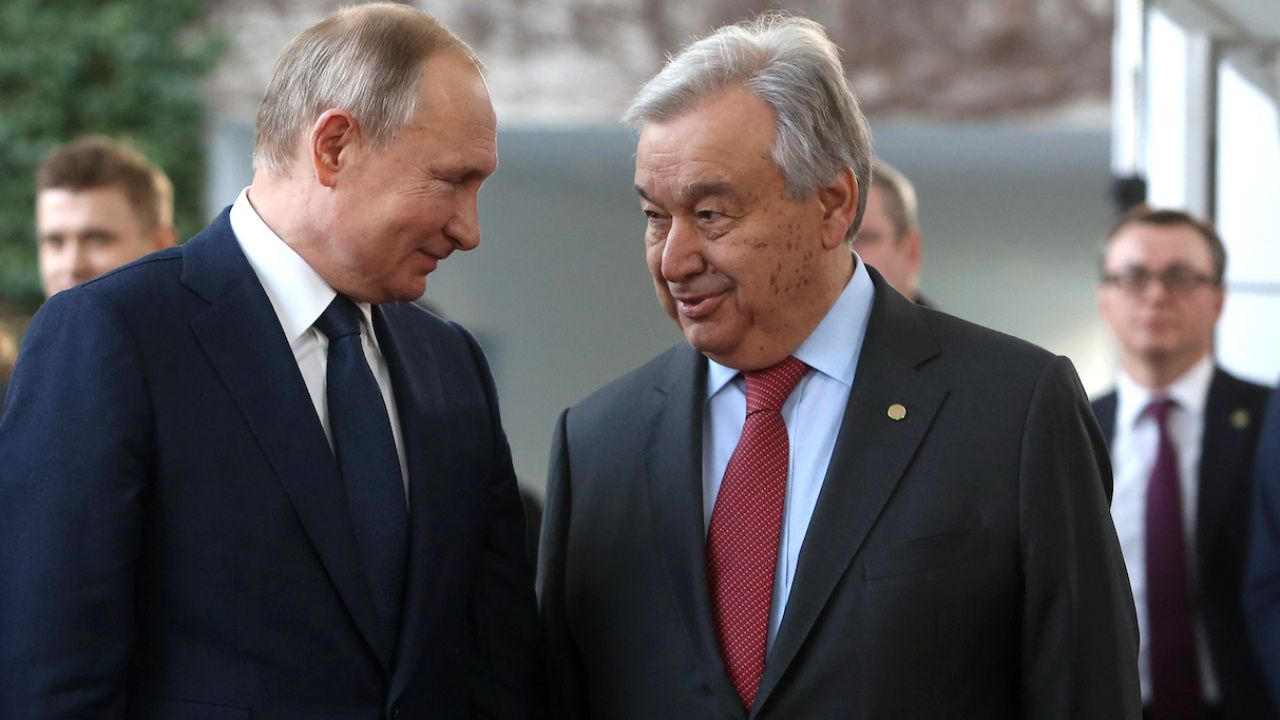 Гутериш се срещна с Путин, поиска от него „справедлив мир“ в Украйна