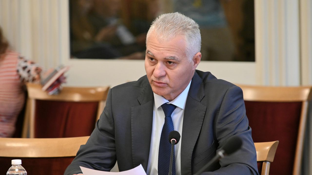 Предлагат шефа на ДАНС Пламен Тончев да оглави Комисията по досиетата