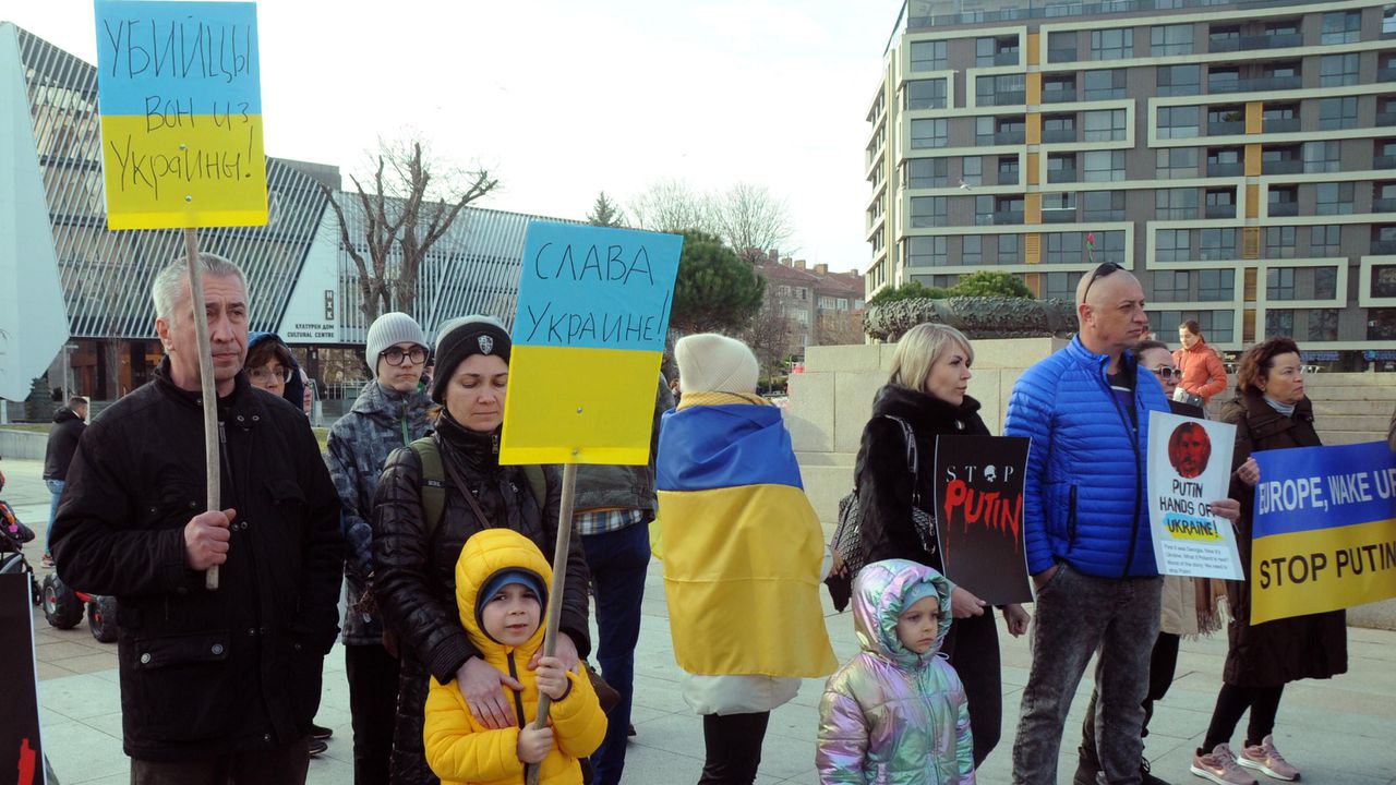 Посолството на Япония в България дари над $200 хил. на БЧК за украинските бежанци