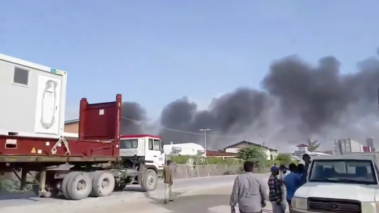 Военен хеликоптер се разби в столицата на Сомалия