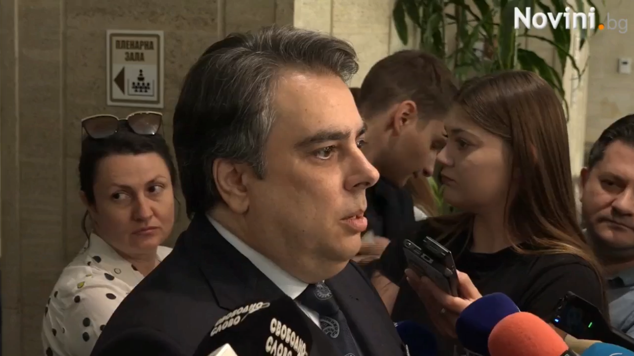 Асен Василев твърди: Бойко Борисов е свързан с фирмата, подала сигнала срещу кмета на Варна