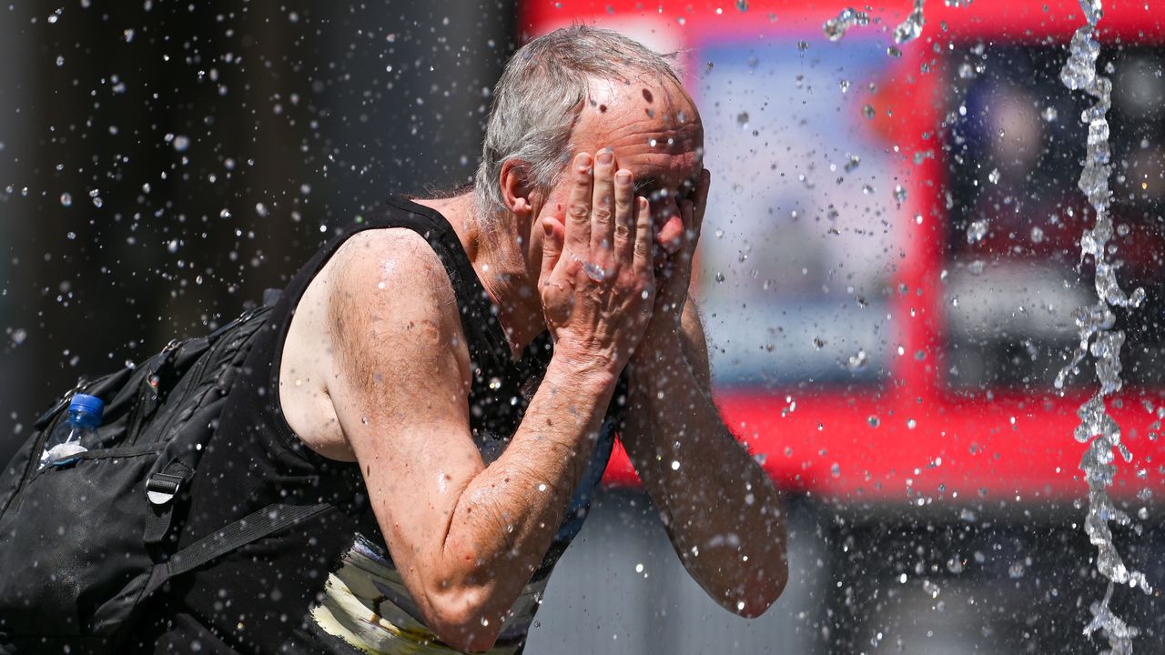 Най-малко 3 са жертвите на екстремно високите температури в Европа,