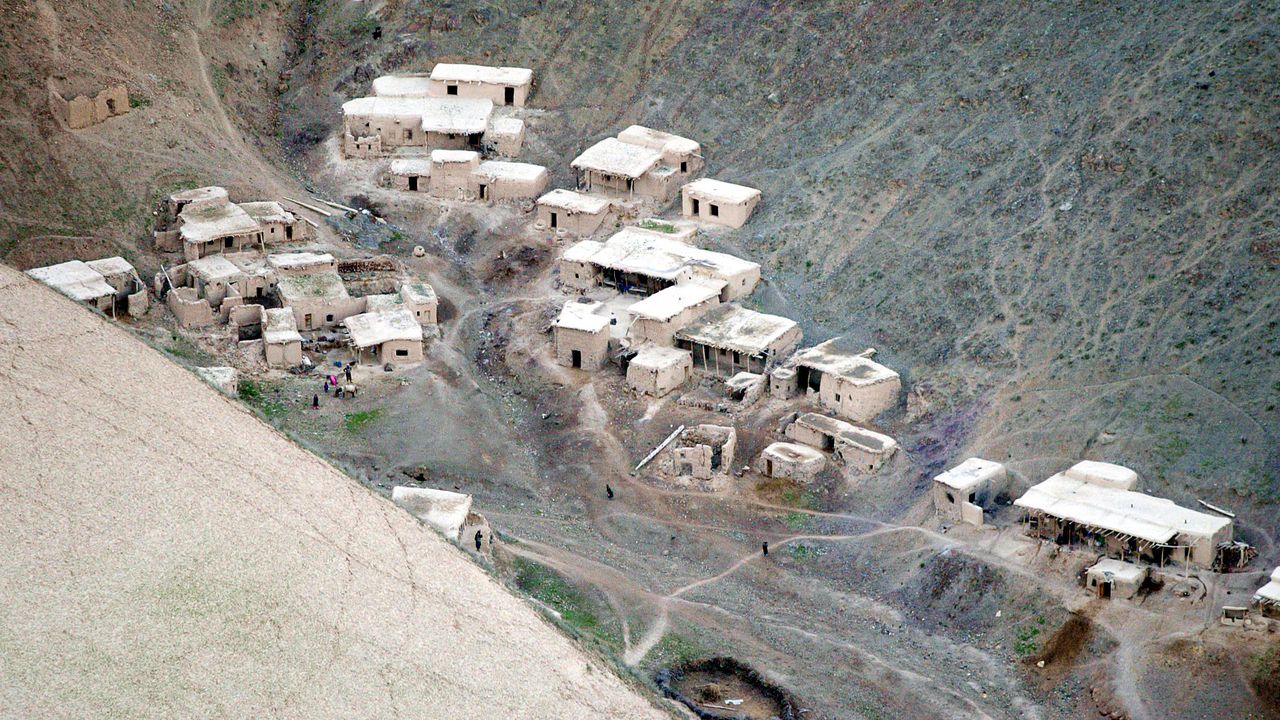 Повече от 1400 са вече загиналите при земетресението, разтърсило Източен