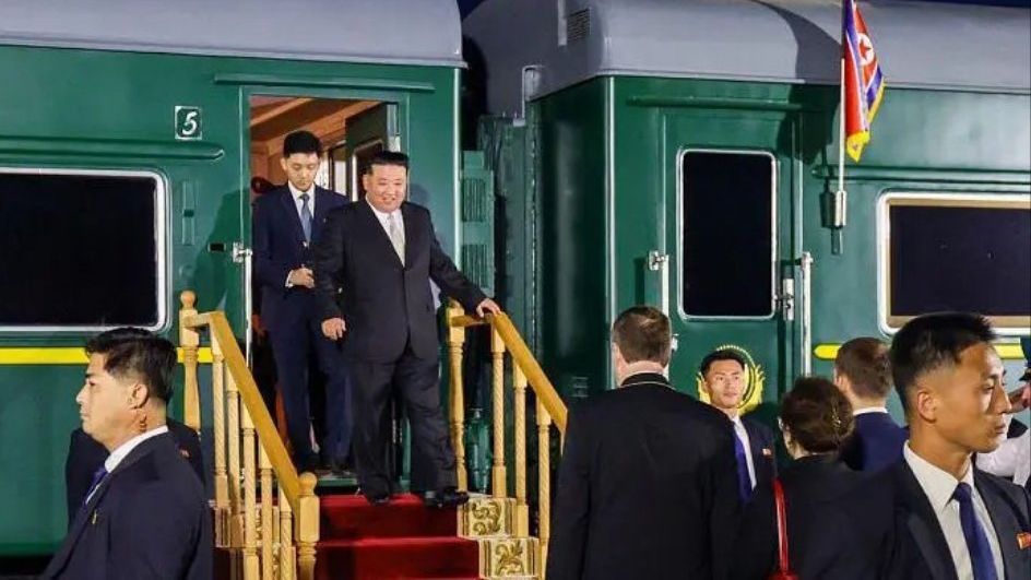 Ким Чен-ун пристигна в Китай с влак