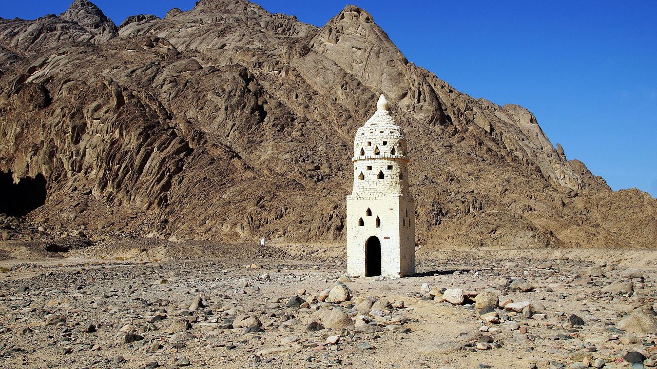 Три основни водоема в Иран пресъхнаха, а други осем са