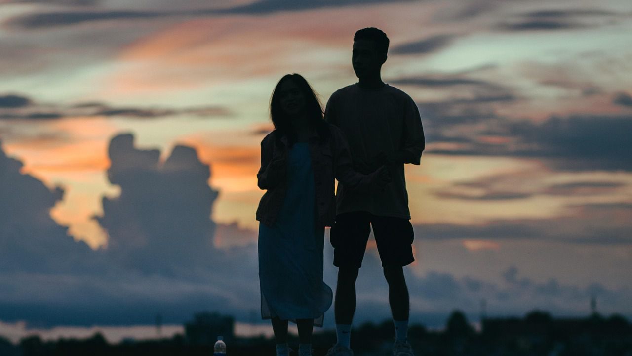 "Шрекинг": грозен означава ли добър и защо хората се възмутиха от нова "унизителна" тенденция при срещите