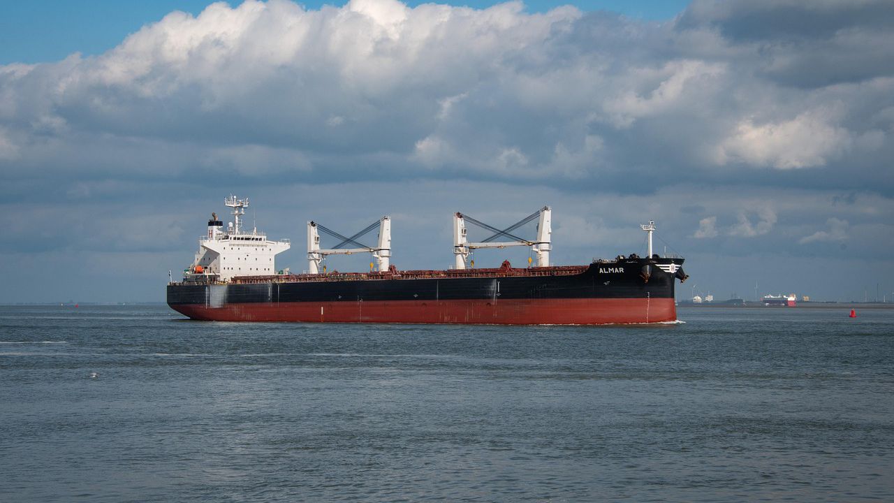 Шведската прокуратура прекрати окончателно делото за кабела, прекъснат от българския кораб „Вежен“