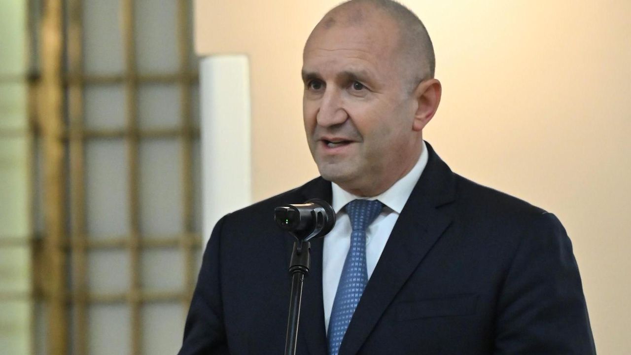 Президентът Радев: Промените в закона окончателно ще подчинят службите на политическите цели