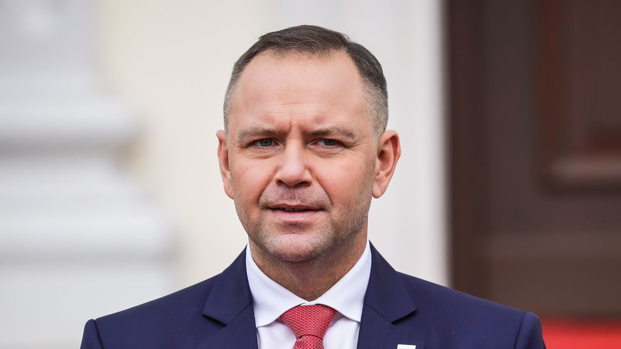 Президентът на Полша обеща развитие на отбанителните технологии