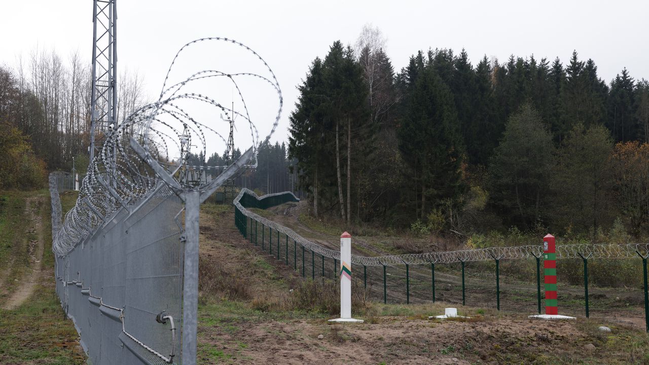 Литва продължава срока, през който въздушното ѝ пространство по границата с Беларус ще бъде затворено