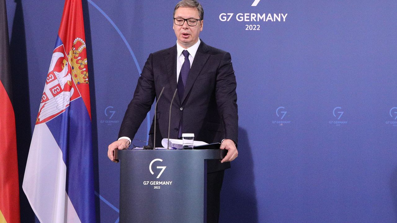 Вучич:  Ще се потрудим Сърбия да бъде редовно снабдявана с петролни деривати