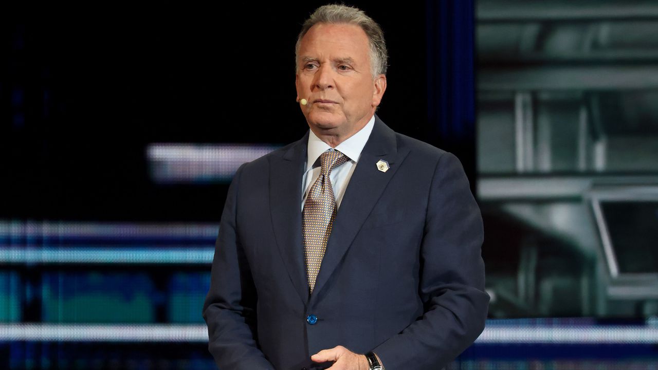 На въпрос на руския президент Владимир Путин, зададен чрез преводач,