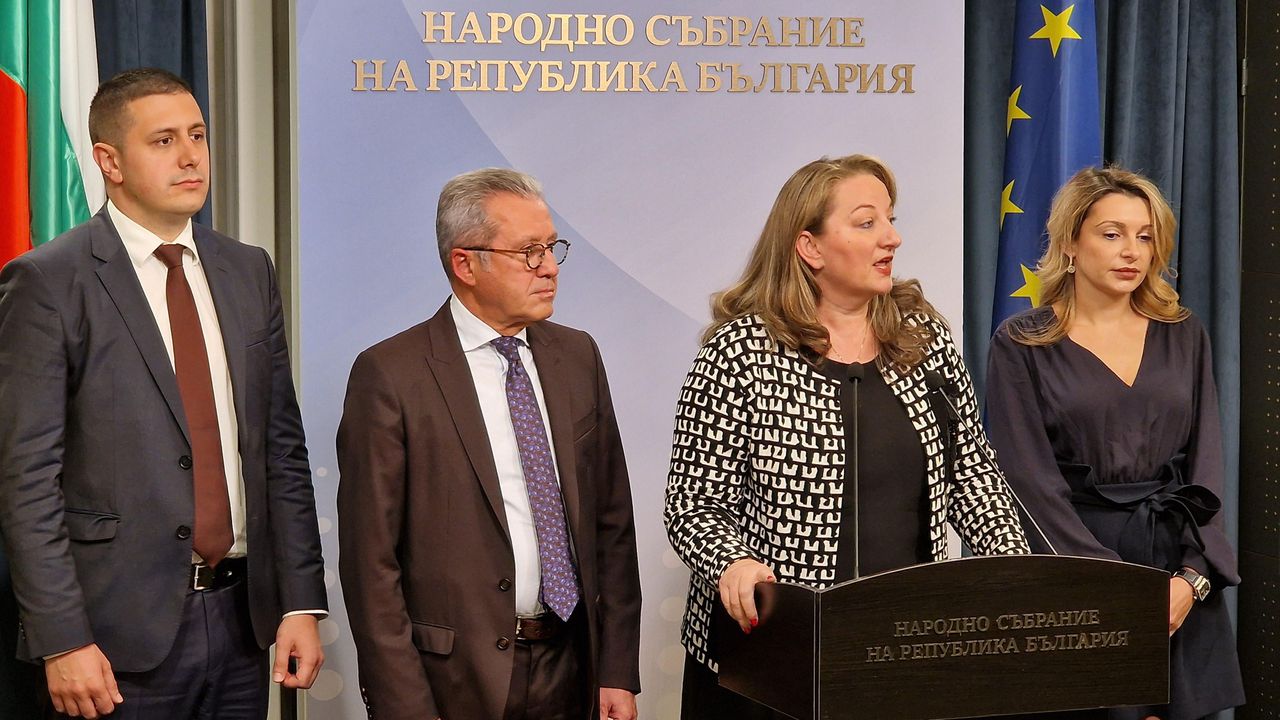 Съветът за съвместно управление се събира извънредно в 12 ч.