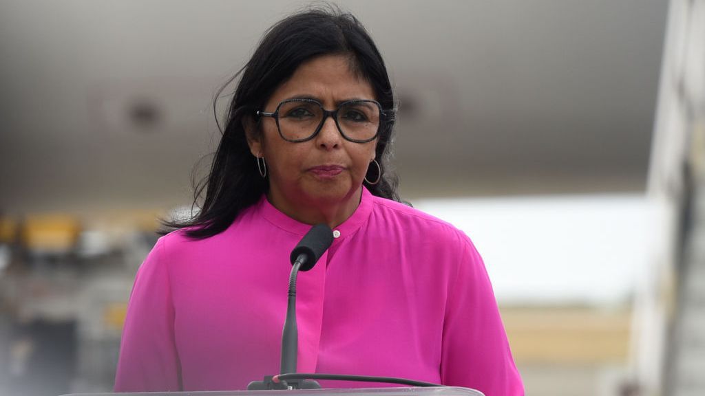 Тя поиска незабавно доказателства, че Мадуро е жив и неговата