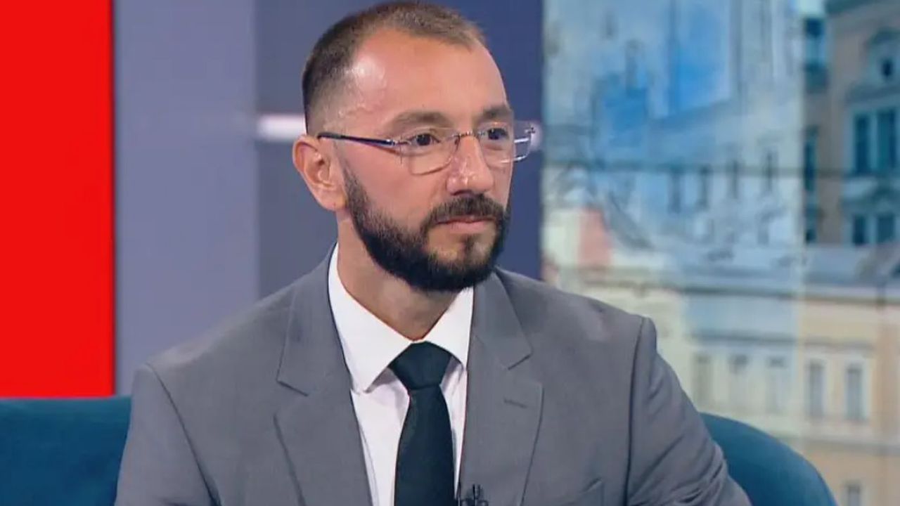 Хекимян след "развода" в общината: Бонев е като латерна, с Терзиев говорят само за пари и постове