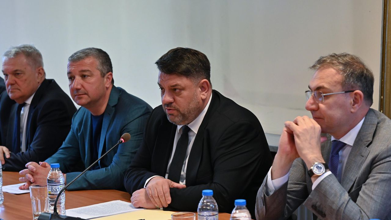 Вицепремиерът Зафиров и работодателите обсъдиха плюсовете и минусите от приемането на еврото