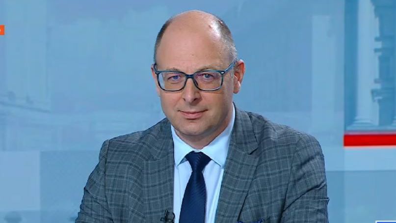 Йордан Божилов: Операция "Паяжина" е многопластова за войната в Украйна, не виждам дори наченки на мир