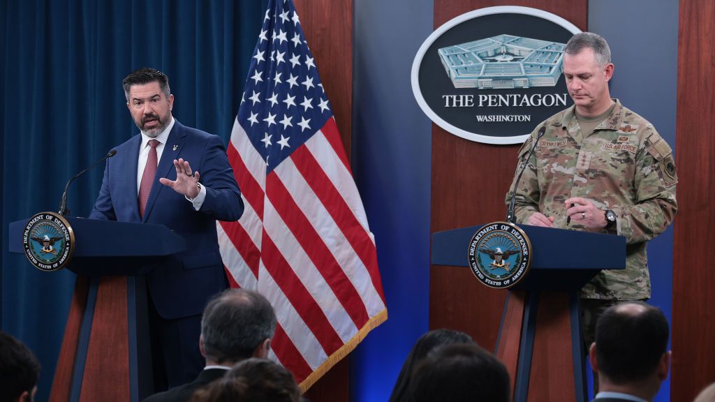 След като спря военната помощ за Украйна, САЩ предупреди и съюзниците си: Не можем да даваме оръжия на целия свят