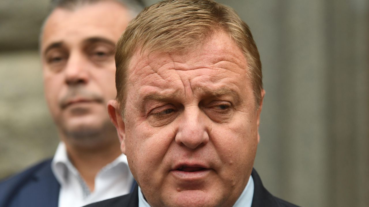 Критици на Каракачанов създават "ВМРО - Иван Михайлов"