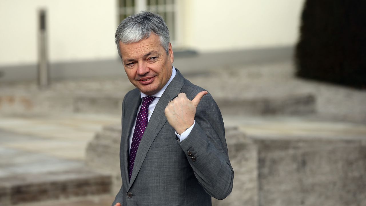 Бивш белгийски еврокомисар е поддържал връзки с руски олигарх