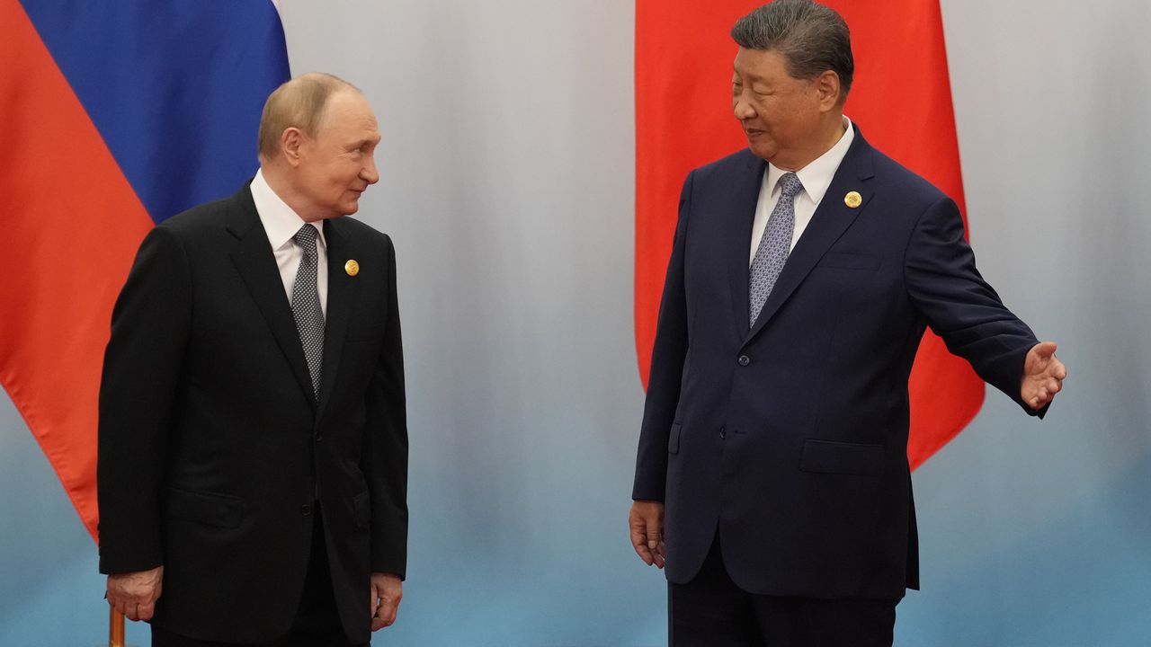 Искат ли да живеят вечно? Медия разкри част от разговор между Владимир Путин и Си Цзинпин