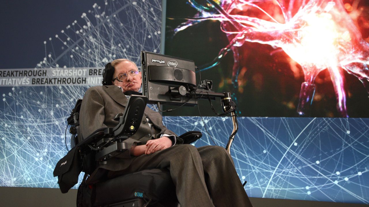 Предсказанието на Стивън Хокинг се сбъдна: откриха първата черна дупка във Вселената – и това може да промени всичко