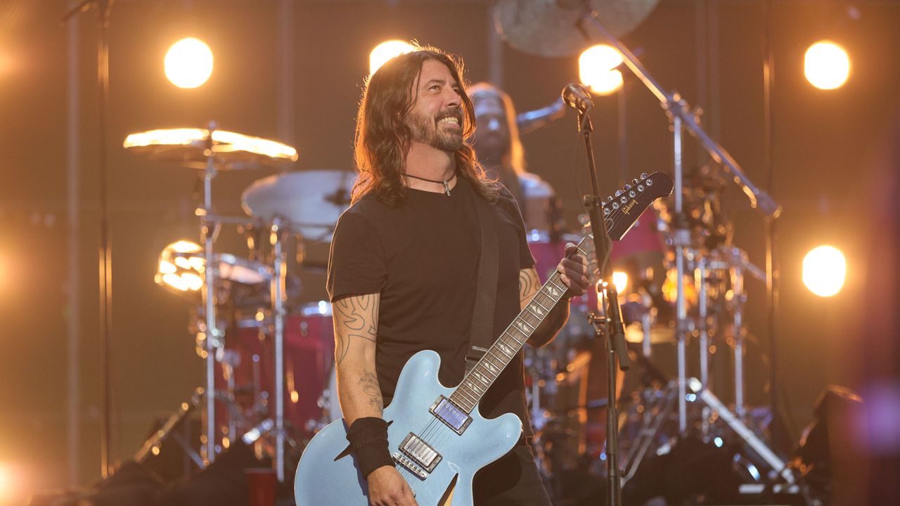 „Are Playing Where??? Vol. 1“: Foo Fighters изненадаха с ново EP
