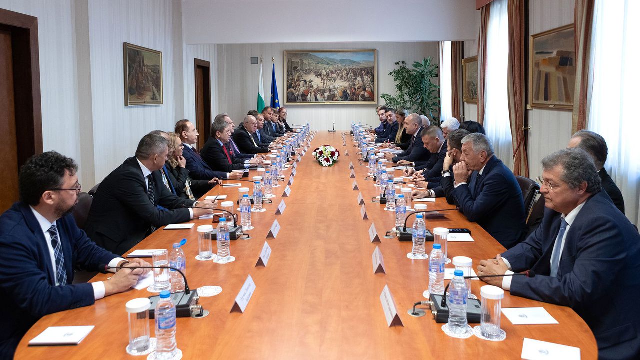 По думите на държавния глава промените и предизвикателствата в глобалната