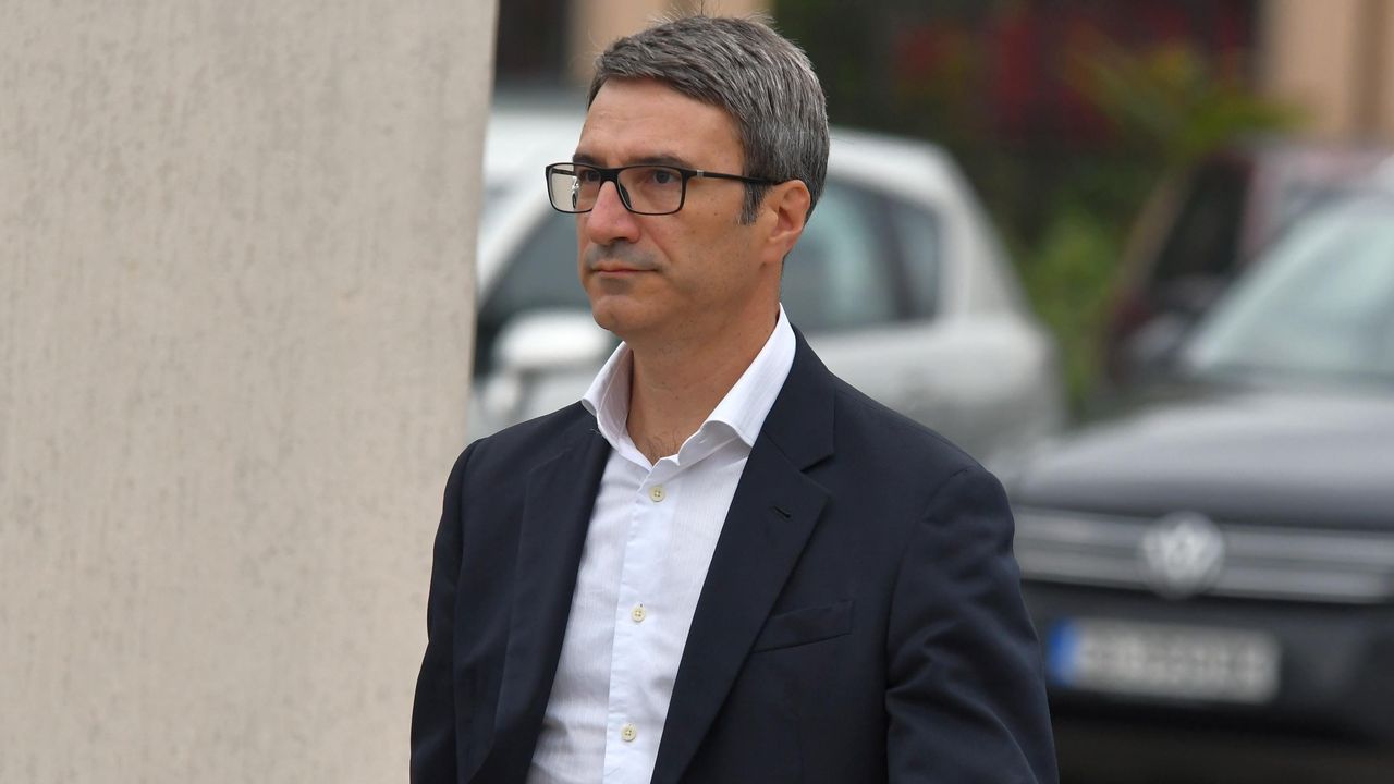 Завършена през 1886 г., оцеляла след бомбардировките през 44-та. Сред