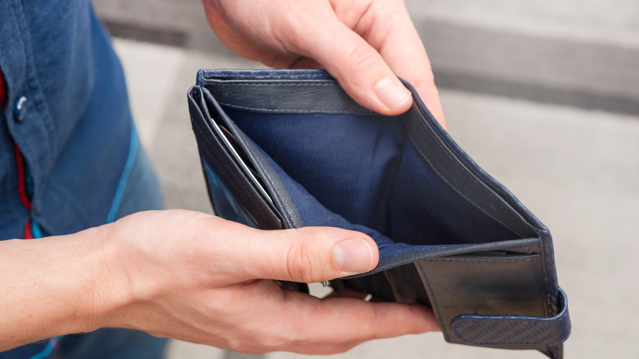 За сравнение, най-нисък дял на заети в риск от бедност