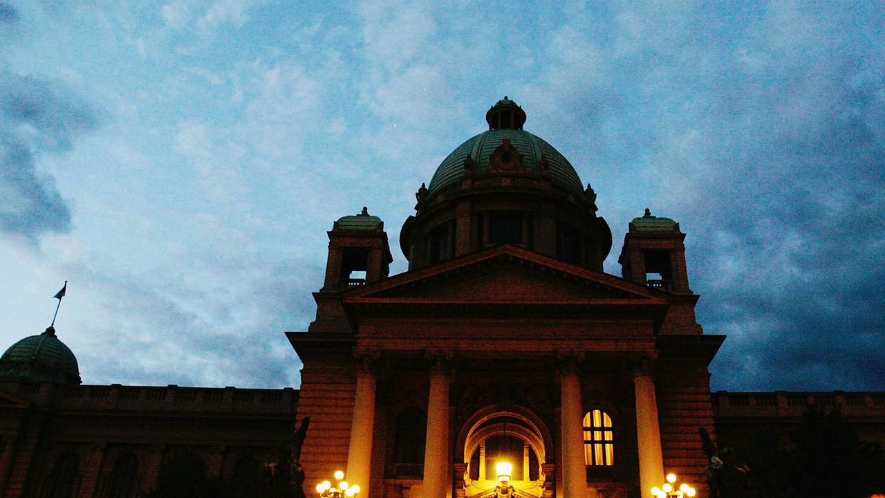 Сръбският парламент прие държавния бюджет за 2026 г., предадоха местни