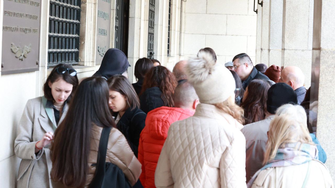 Има засилен интерес към стартовите пакети с българските евромонети, които