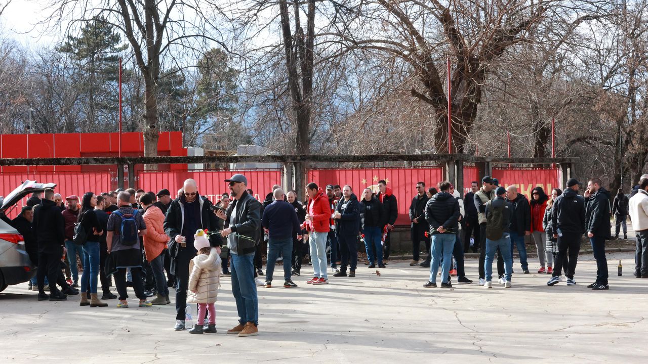 А поклонението пред стратега от Мировяне, както с любов го