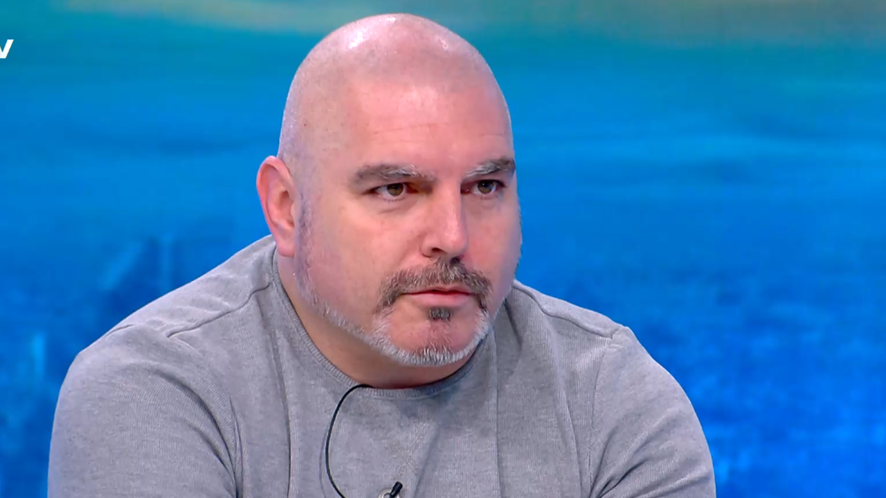 Действително в момента можем само да спекулираме по темата. Води