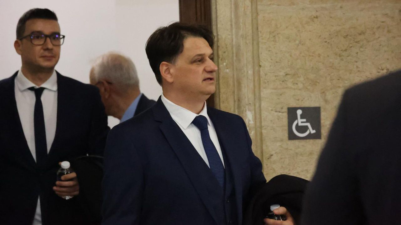 Бачев: Седем кандидати са подали до момента документи в конкурса за нов директор на Националната галерия