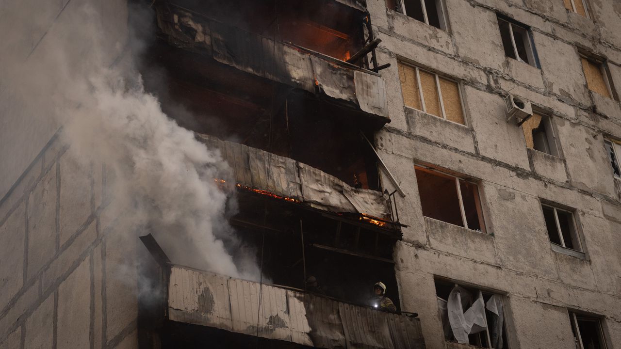 Един убит и няколко ранени цивилни при руска атака срещу Лвов