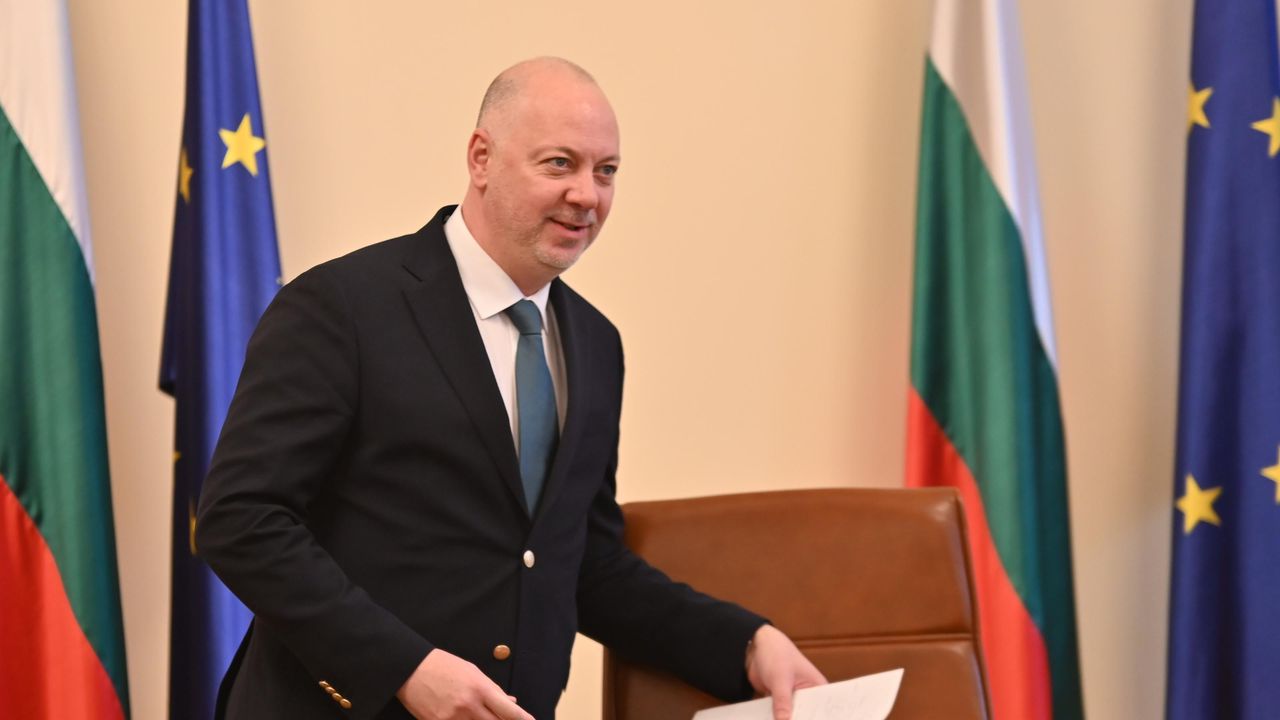 Росен Желязков се среща с  еврокомисар Валдис Домбровскис