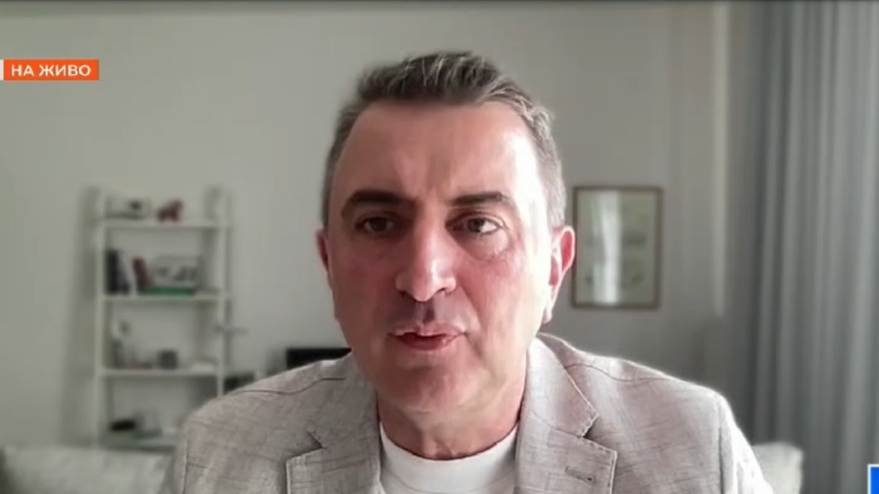 Ивайло Вълчев за доклада за напредъка на РСМ: Идентичността не се налага с политически решения