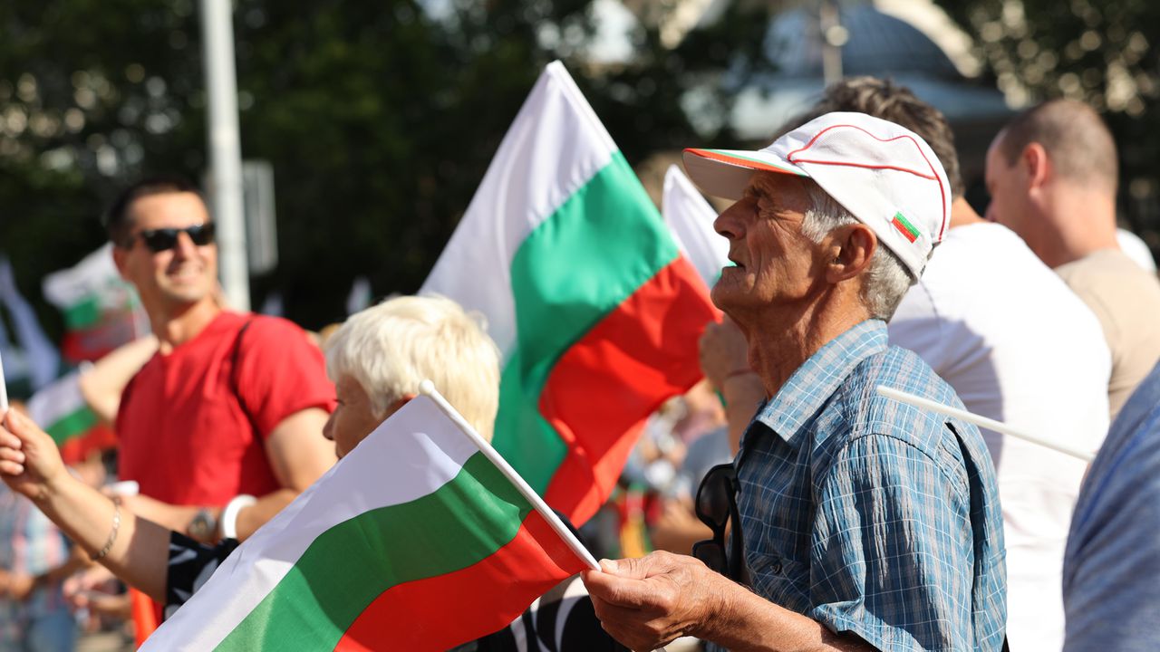 Пред Народното събрание се проведе пореден протест за запазване на