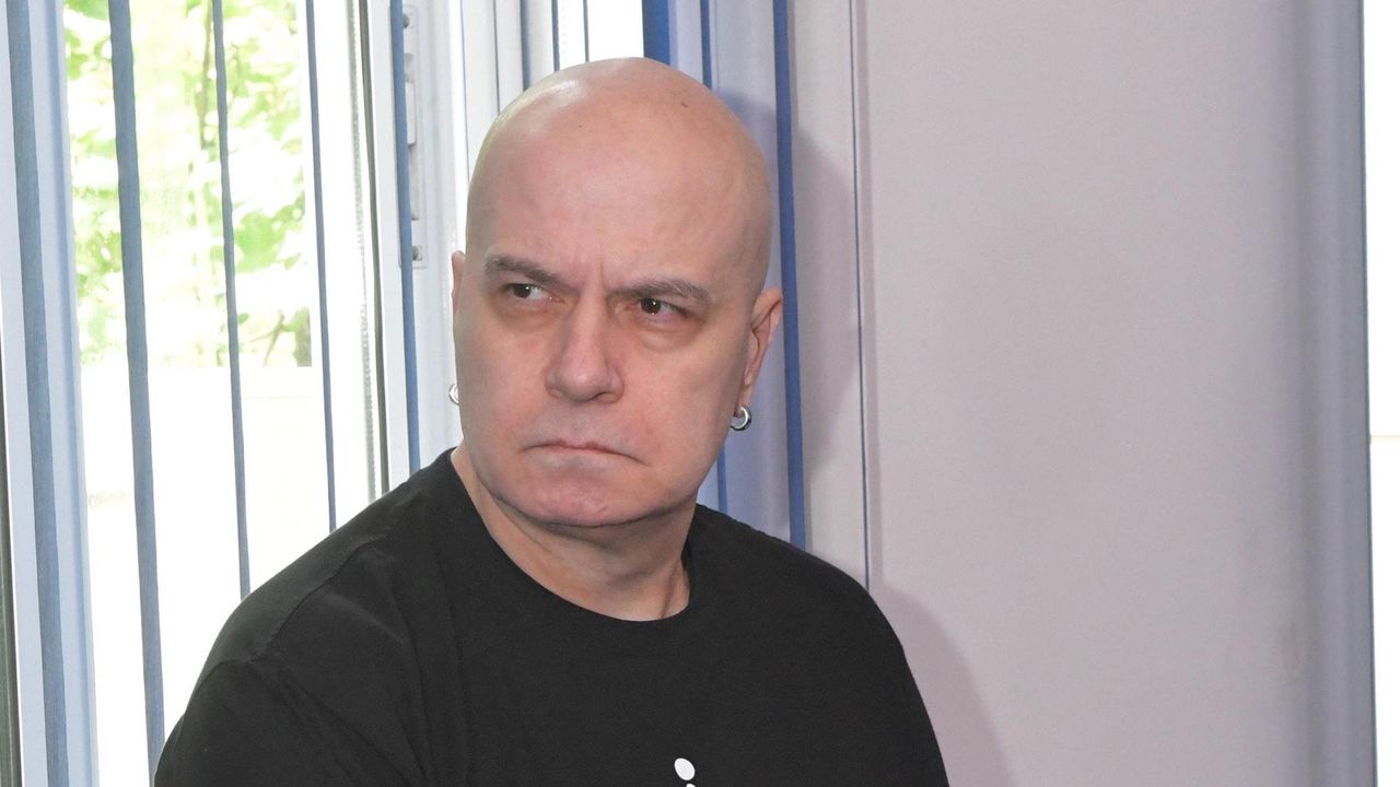 Слави Трифонов се извини за думите на Тошко Йорданов към младите лекари