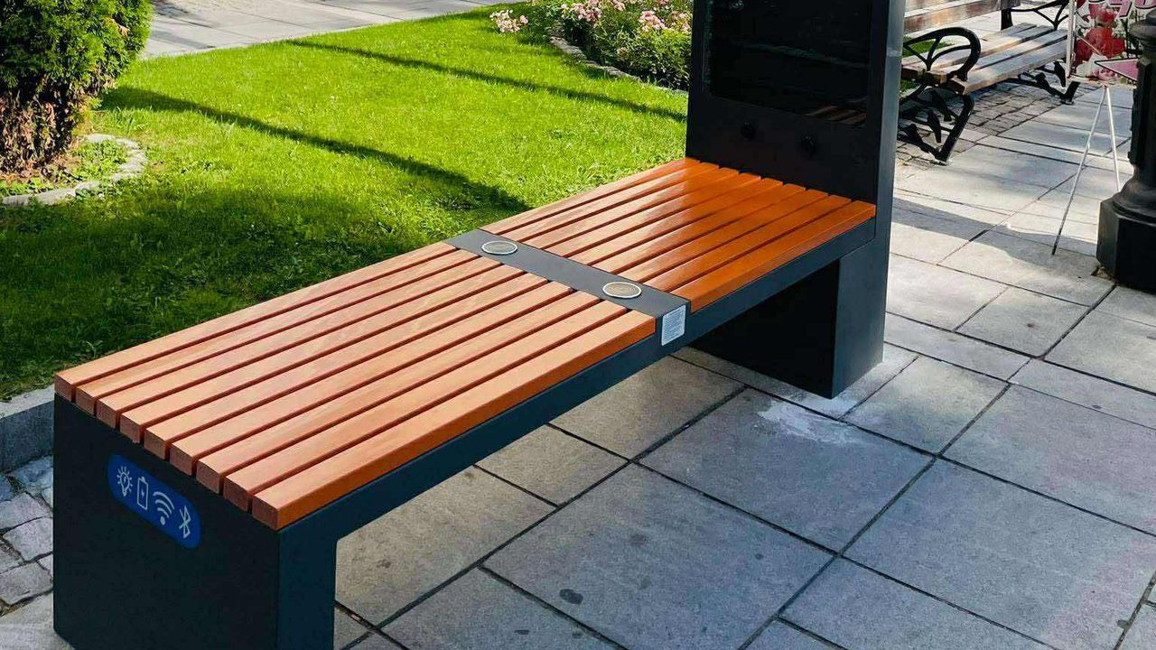 Нови Smart пейки в гр.Разлог! Общината се развива много качествено