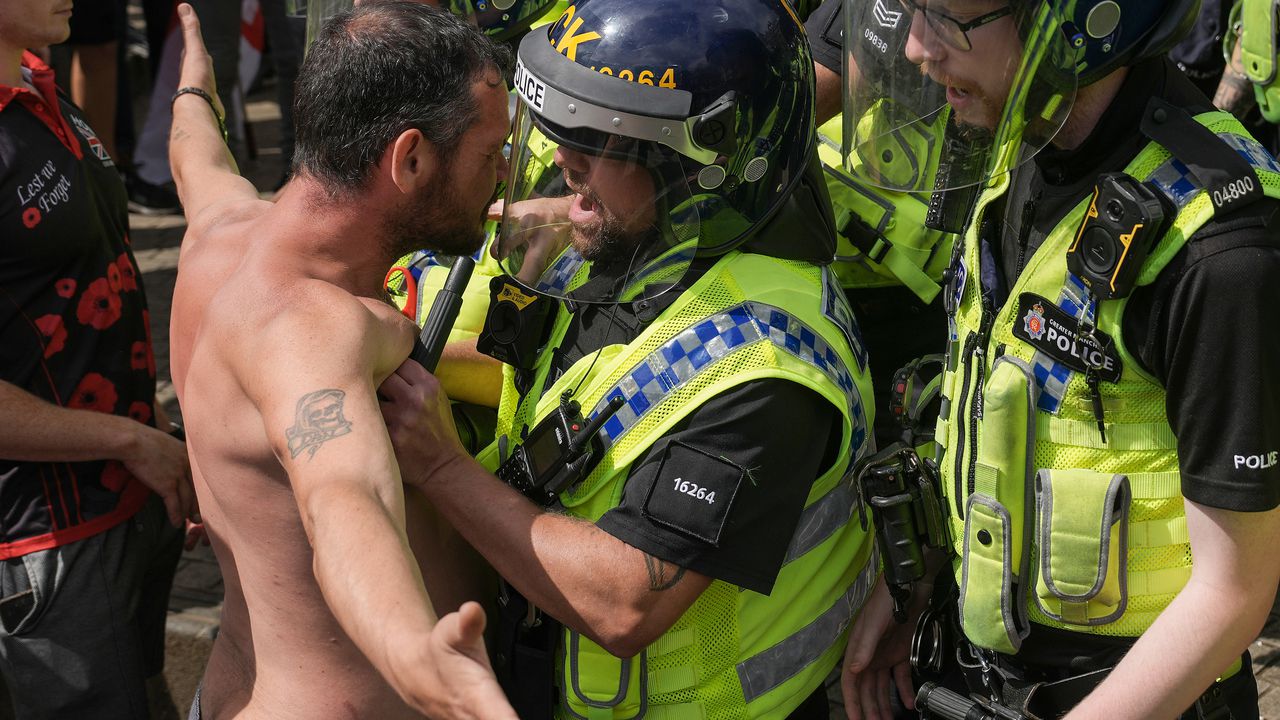 Кой е най-лошият сценарий, който може да доведе до гражданска война във Великобритания