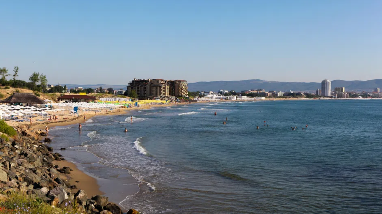 Несебър покори класацията на "Дейли мейл" за най-достъпни плажни дестинации