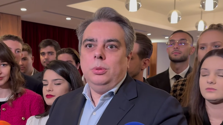 Асен Василев: Борислав Сарафов се разпорежда незаконно с държавни средства и трябва да бъде задържан