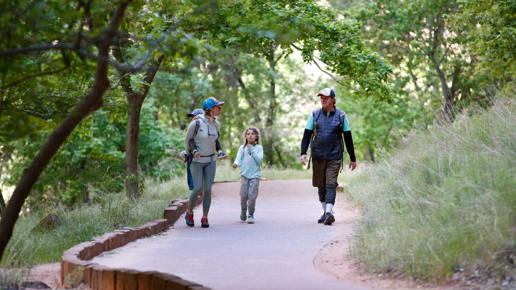 Проучване: 5000 крачки на ден могат да забавят развитието на болестта на Алцхаймер
